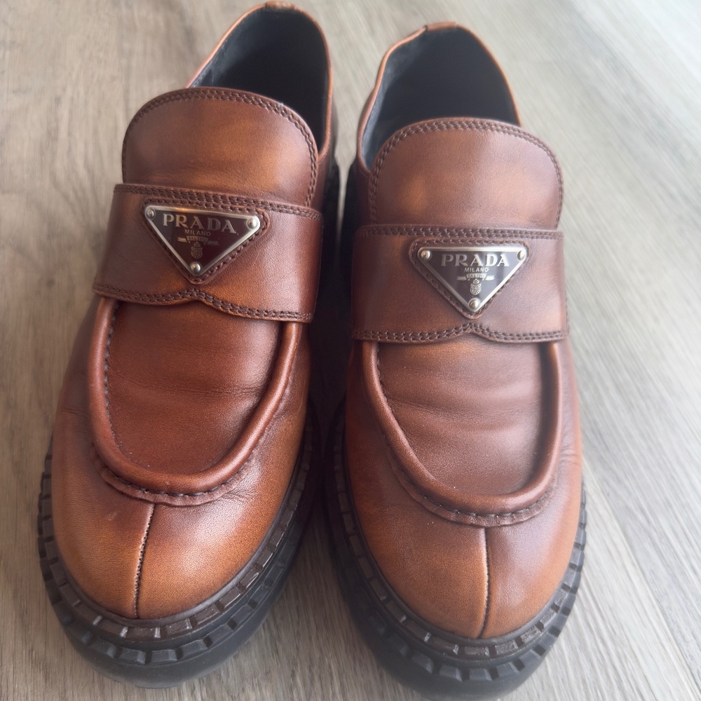 Prada Logo Cognac Brown Leather Platform Loafer Size: 38 (fits 8.5/9)